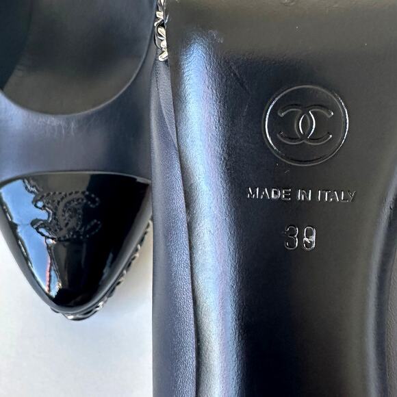 CHANEL 2015 CC Logo Cap Toe Chain Link Platform Pumps IT 39 Navy Blue - Picture 7 of 14